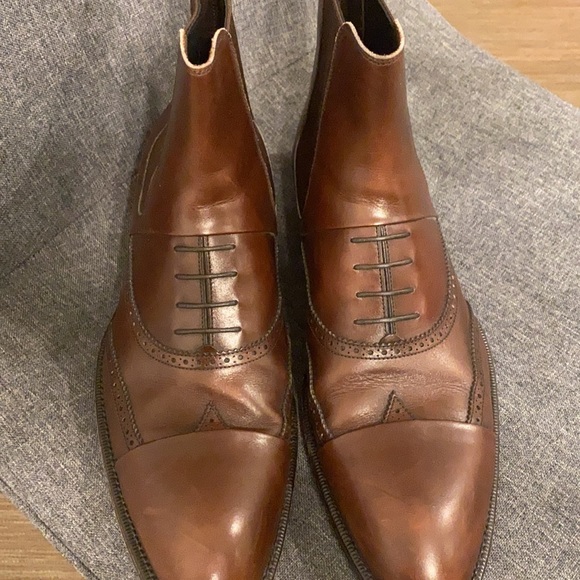 MENS Louis Vuitton boots - Picture 2 of 8